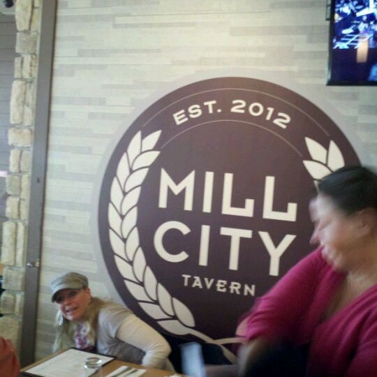 Photo prise au Mill City Tavern par Sole B. le3/18/2012