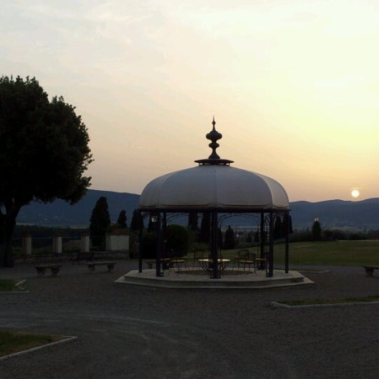 Photo taken at La Bagnaia Golf &amp; Spa Resort Siena, Curio Collection by Hilton by Simone C. on 7/9/2012