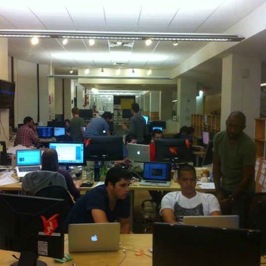 8/11/2012 tarihinde Marc S.ziyaretçi tarafından Crowdtap HQ'de çekilen fotoğraf