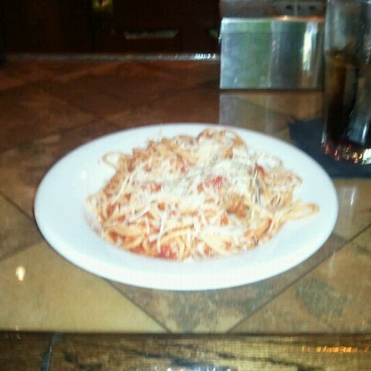 Foto tomada en Mamma Maria&#39;s Italian Restaurant  por Nathan W. el 10/12/2011