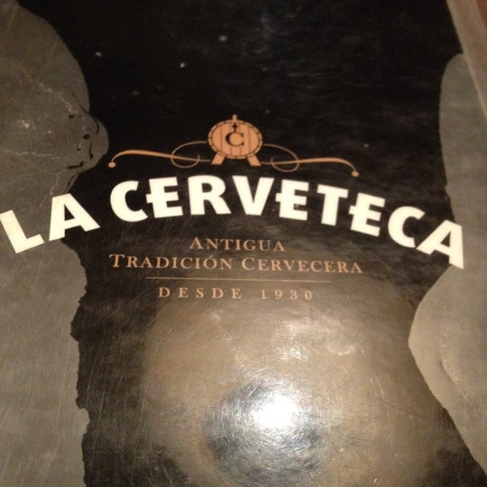 รูปภาพถ่ายที่ La Cerveteca โดย Santiago A. เมื่อ 5/7/2012