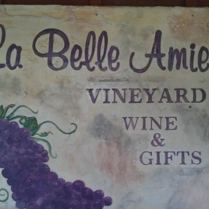รูปภาพถ่ายที่ La Belle Amie Vineyard โดย Dave P. เมื่อ 7/5/2012