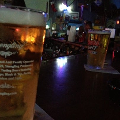 7/27/2012 tarihinde Ander E.ziyaretçi tarafından Freaki Tiki Bar'de çekilen fotoğraf