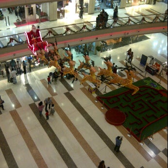 Foto tomada en Korum Mall  por Prats M. el 12/24/2011