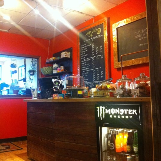 Photo prise au Mello Velo Bicycle Shop and Café par Kevin B. le8/24/2011