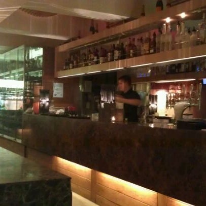 12/21/2011 tarihinde Juan P.ziyaretçi tarafından Zinc Restaurant &amp; Lounge Bar'de çekilen fotoğraf