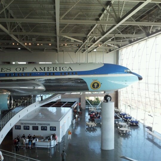 Photo taken at Air Force One Pavilion by Andrew V. on 7/22/2012