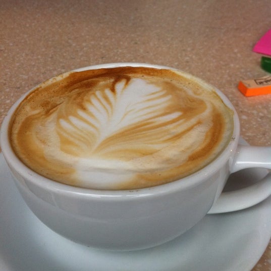 9/6/2011にdanielle k.がVolta Coffee, Tea &amp; Chocolateで撮った写真
