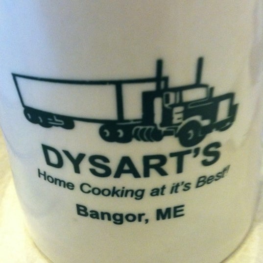 Photo taken at Dysart&#39;s Restaurant by Lydia H. on 5/30/2011
