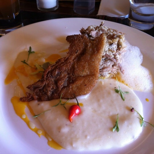 11/5/2011 tarihinde Kika L.ziyaretçi tarafından Rothko Restaurante'de çekilen fotoğraf