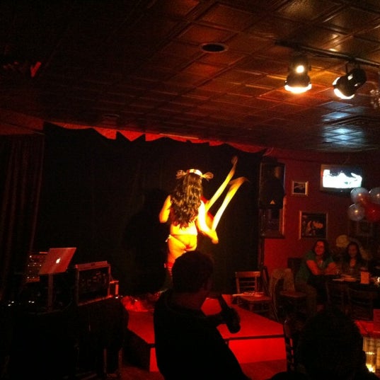 3/30/2012 tarihinde Freddy C.ziyaretçi tarafından Hell&#39;s Kitchen Lounge'de çekilen fotoğraf