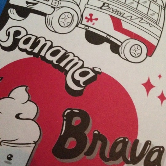 6/19/2012 tarihinde Adrianaziyaretçi tarafından Brava Pizza &amp; Espuma'de çekilen fotoğraf