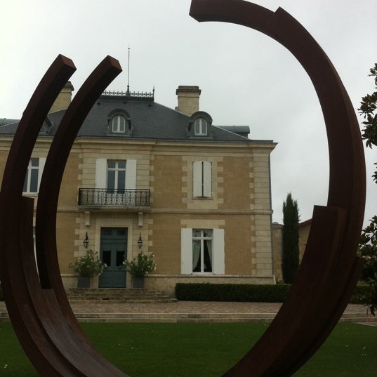 Photo prise au Chateau Haut Bailly par Frederique A. le6/25/2012