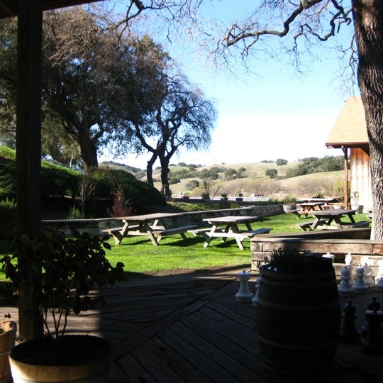 Foto tomada en Zaca Mesa Winery &amp; Vineyard  por Jonathan C. el 2/22/2012