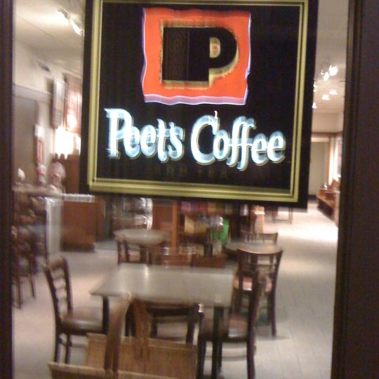 Photo taken at Peet&#39;s Coffee &amp; Tea by Donald P. on 1/10/2011