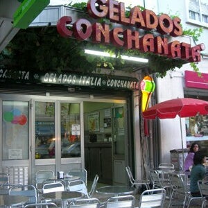 รูปภาพถ่ายที่ Gelados Conchanata โดย Débora G. เมื่อ 9/2/2012