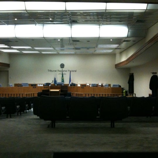 Photo taken at Tribunal Regional Federal da 2ª Região by Cesar P. on 2/22/2011