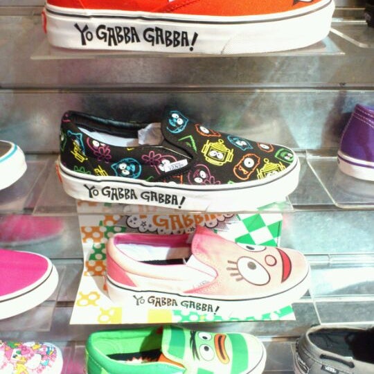 vans escondido