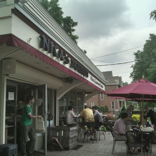 5/30/2011 tarihinde Julieanna D.ziyaretçi tarafından Nica&#39;s Market'de çekilen fotoğraf