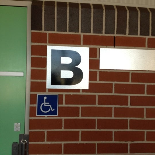 Ropes Crossing Public School Pulley Drive