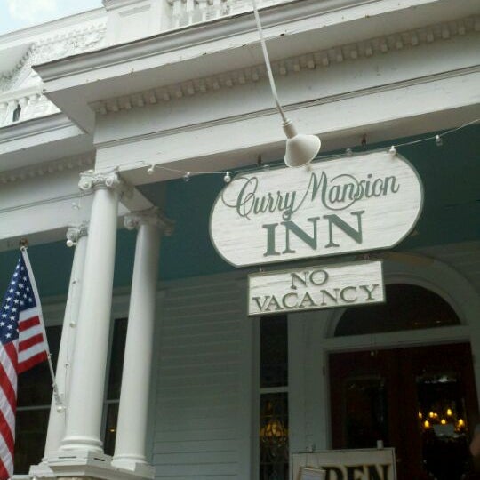 Das Foto wurde bei Amsterdam&#39;s Curry Mansion Inn von Flojo_D am 5/18/2012 aufgenommen