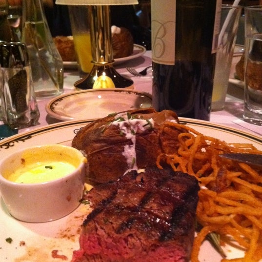 Photo taken at EB Green&#39;s Steakhouse by Yuri B. on 8/28/2011