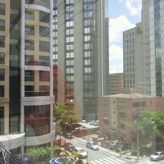 รูปภาพถ่ายที่ TRYP São Paulo Nações Unidas Hotel โดย Flavio S. เมื่อ 12/12/2011