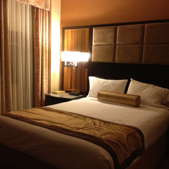 11/8/2011 tarihinde Michelle S.ziyaretçi tarafından Excelsior Hotel NYC'de çekilen fotoğraf