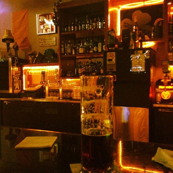 Das Foto wurde bei Shamrock&#39;s Irish Pub von Nate L. am 2/20/2012 aufgenommen
