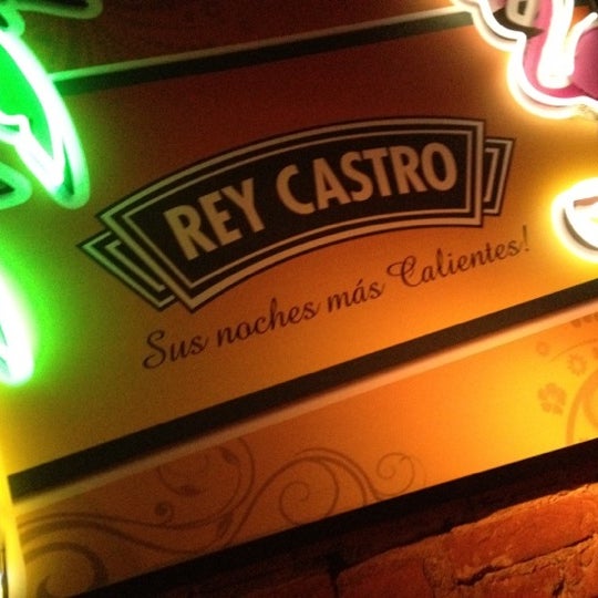 รูปภาพถ่ายที่ Rey Castro โดย Aline N. เมื่อ 6/3/2012