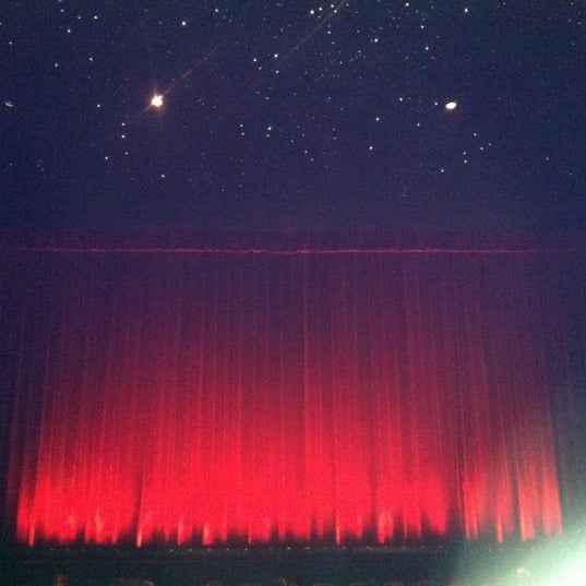 Foto diambil di The State Theatre oleh Angel P. pada 8/27/2011