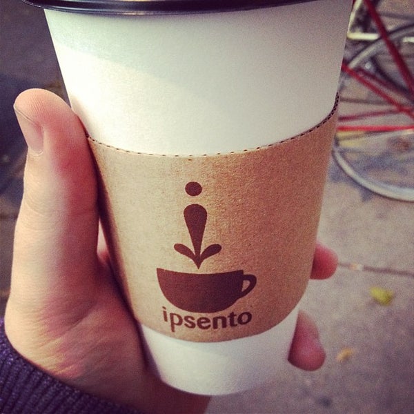 Foto tirada no(a) Ipsento Coffee House por Alex B. em 11/15/2011