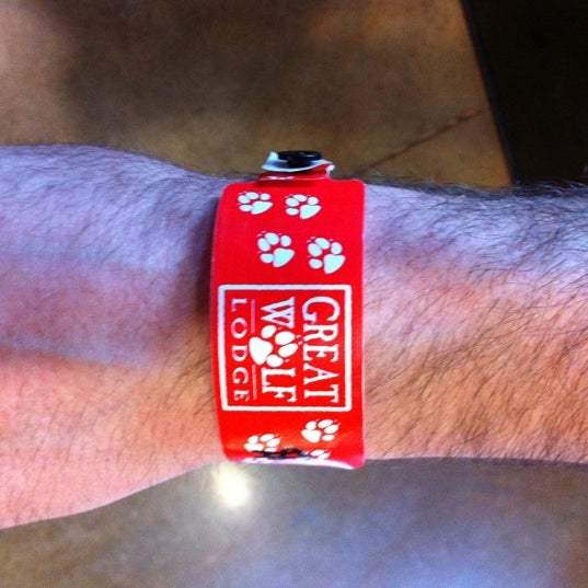 Show your Great Wolf Lodge bracelet for 5% discount!