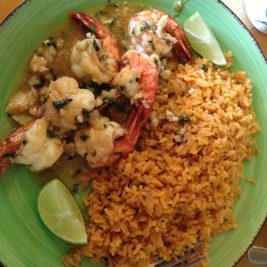 6/3/2012 tarihinde Cristina J.ziyaretçi tarafından Latin Cabana Restaurant'de çekilen fotoğraf