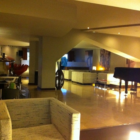 Foto scattata a Hotel Ribera de Triana da deypara s. il 1/10/2011