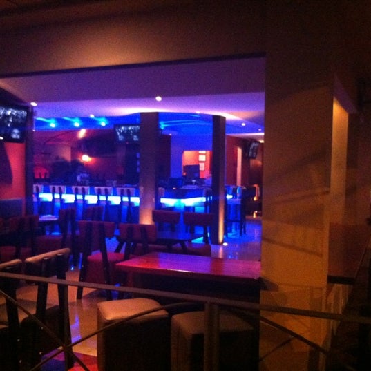 Das Foto wurde bei Keidas Lounge von Jose Roberto Q. am 4/17/2012 aufgenommen