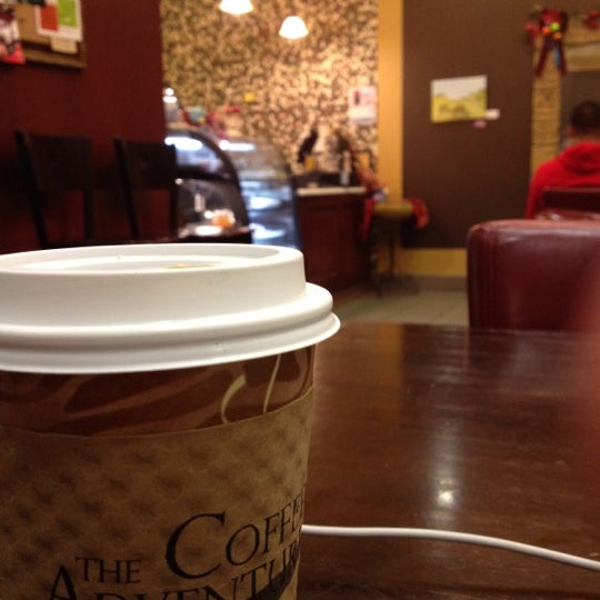 Foto tirada no(a) The Coffee Adventure Co. por Clarence M. em 12/14/2011