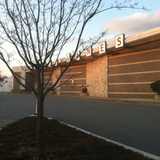 Photos at Sproul Lanes 10 tips from 490 visitors