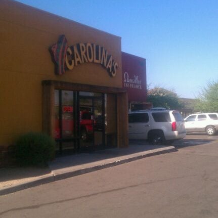 6/7/2012 tarihinde Shellie B.ziyaretçi tarafından Carolina&#39;s Mexican Food'de çekilen fotoğraf