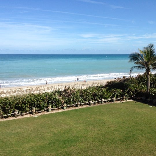 Photos At The Green Cabin Room Disney S Vero Beach Resort