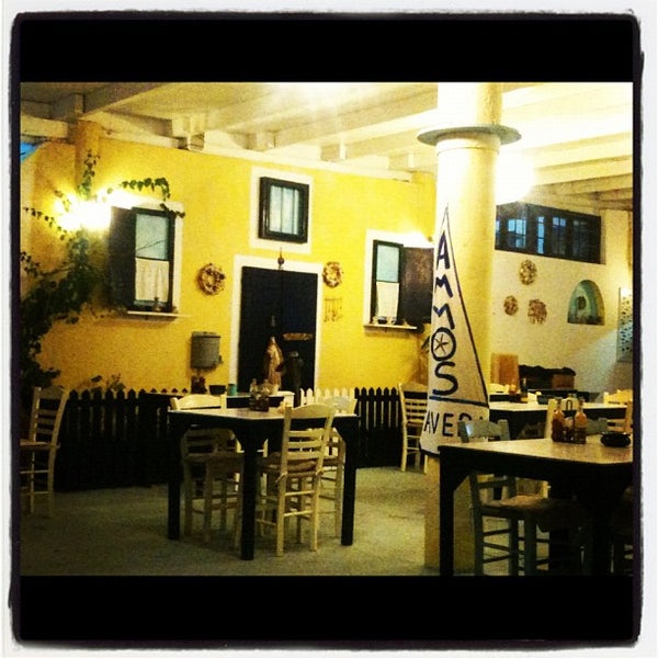 Foto tirada no(a) Ammos Restaurant por Pandora P. em 9/7/2012