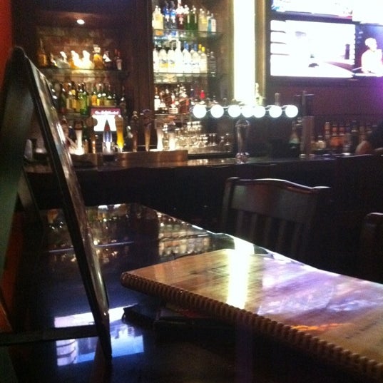 Photo taken at BJ&#39;s Restaurant &amp; Brewhouse by Elizabeth Z. on 8/22/2011