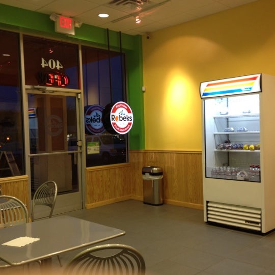 Robeks Fresh Juices & Smoothies Smoothie Shop