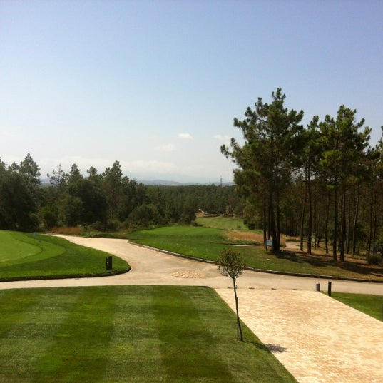 Foto tirada no(a) PGA Golf de Catalunya por Vincent R. em 8/15/2012
