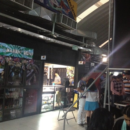 รูปภาพถ่ายที่ Bazar del Entretenimiento y el Videojuego โดย David เมื่อ 7/15/2012