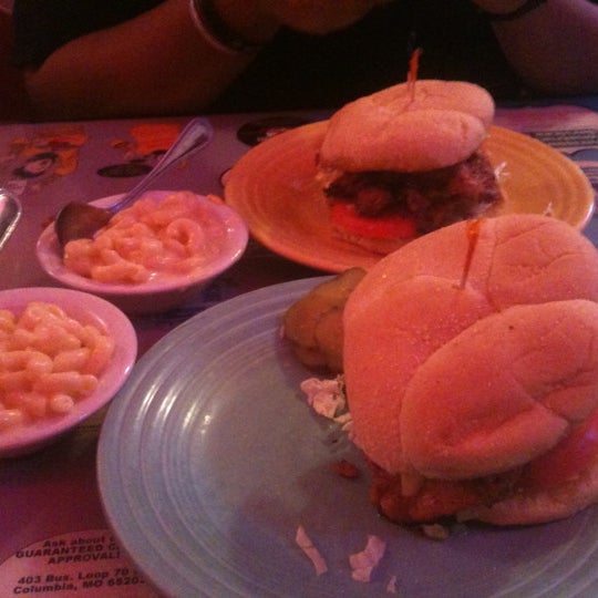 Foto tirada no(a) 63 Diner por Emily A. em 1/7/2012