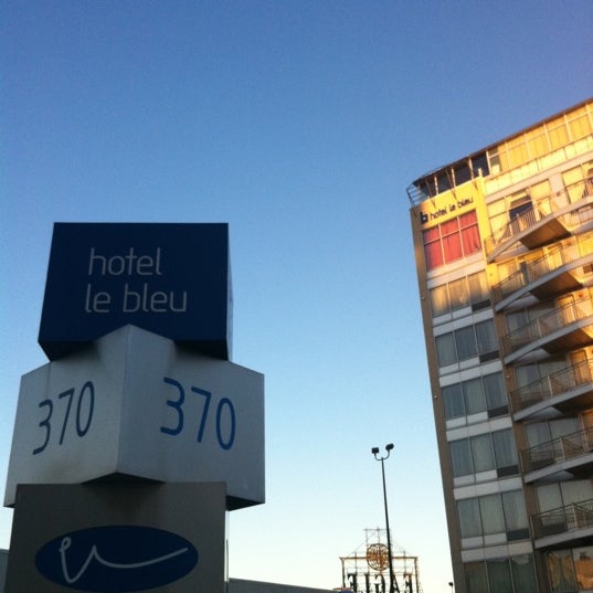 3/29/2011 tarihinde James C.ziyaretçi tarafından hotel le bleu'de çekilen fotoğraf