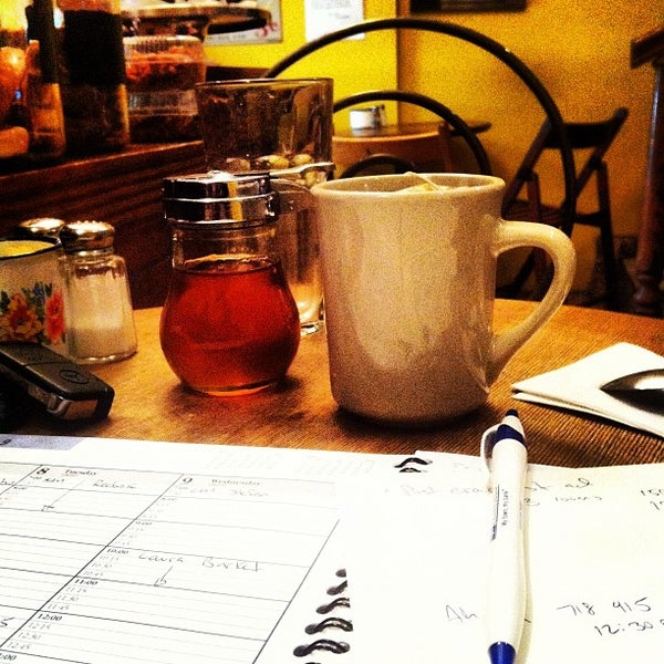 Photo taken at Tanto Dulce Cafe by Angel B. on 5/8/2012