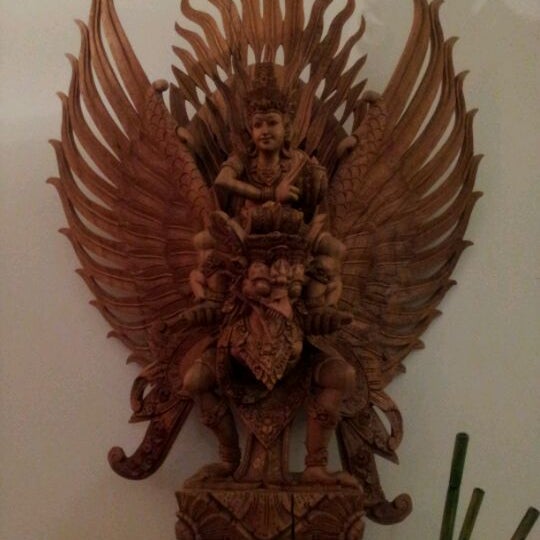 11/10/2011에 Sydney H.님이 Garuda에서 찍은 사진