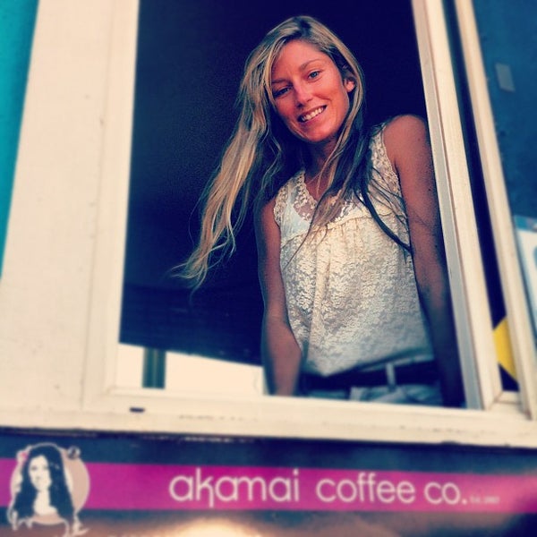 รูปภาพถ่ายที่ Akamai Coffee โดย Martin E. เมื่อ 9/4/2012